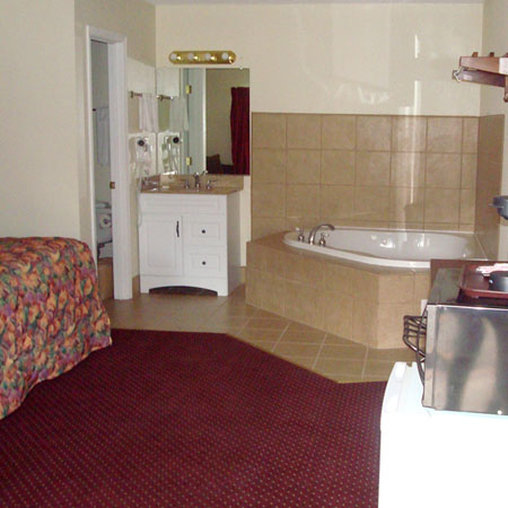 Lobby at Whispering Pines by Hotel O Whitestone VA, White Stone