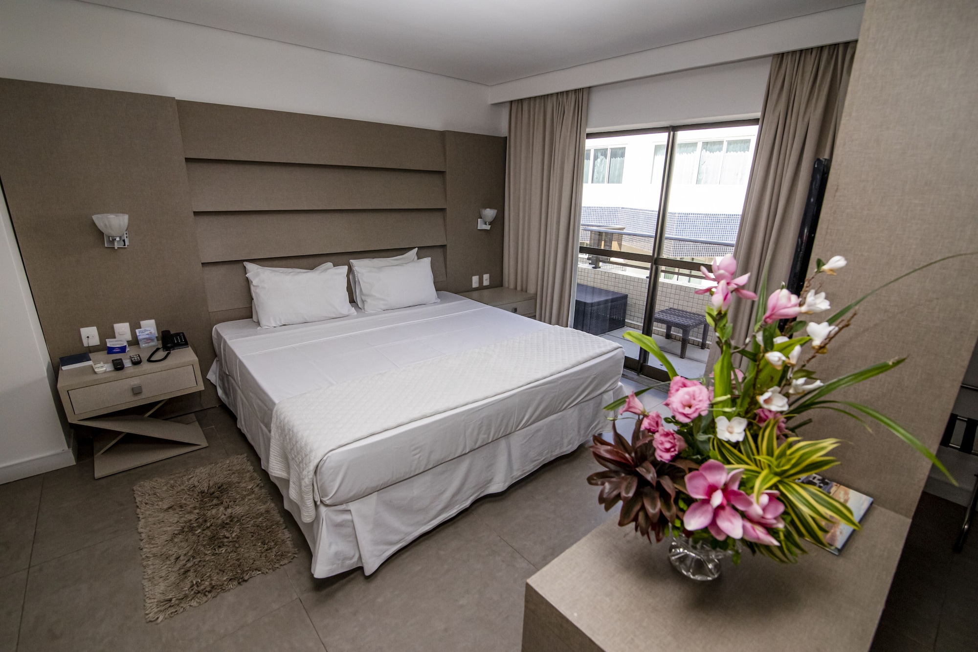 Master, Suite, Queen Bed, Balcony