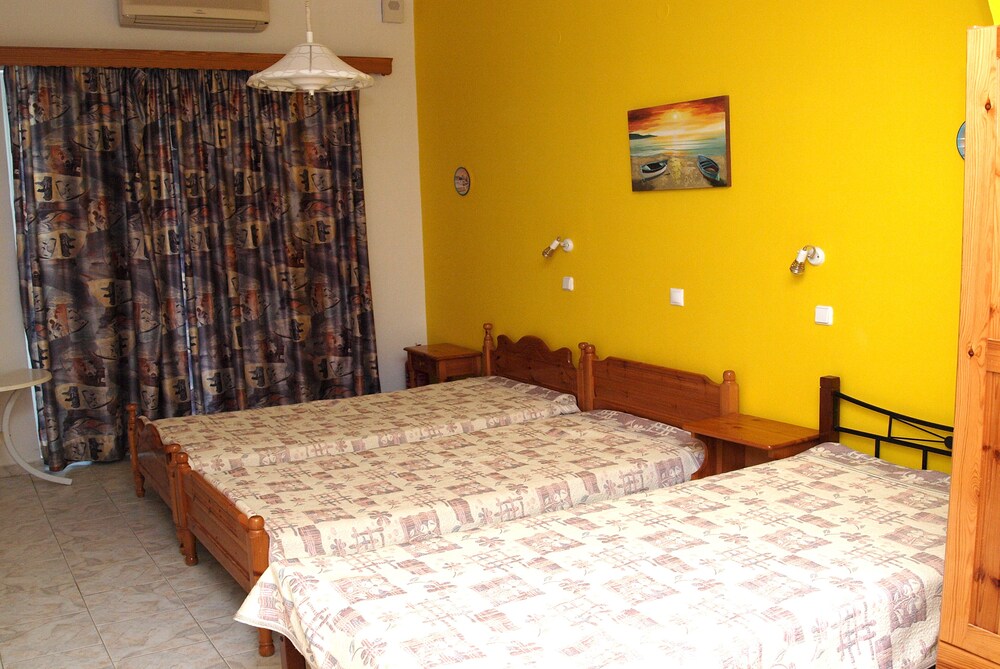 Marianthi Studios Stegna 33/70