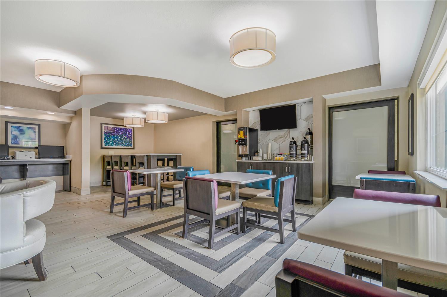 La Quinta Inn & Suites by Wyndham Batavia 32/41