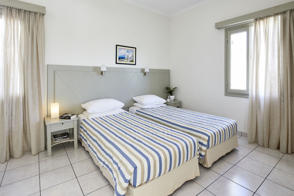Nissos Thira Hotel 14/62
