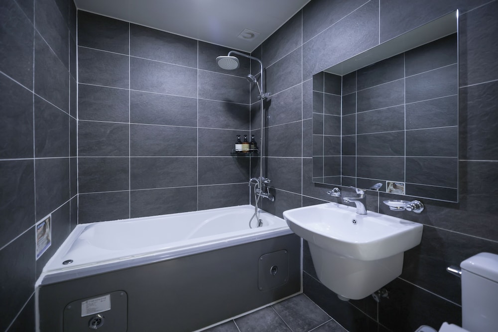 Vip Hotel Mok-Po 57/59