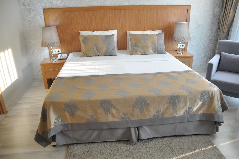 WAW HOTEL GALATAPORT 11/61