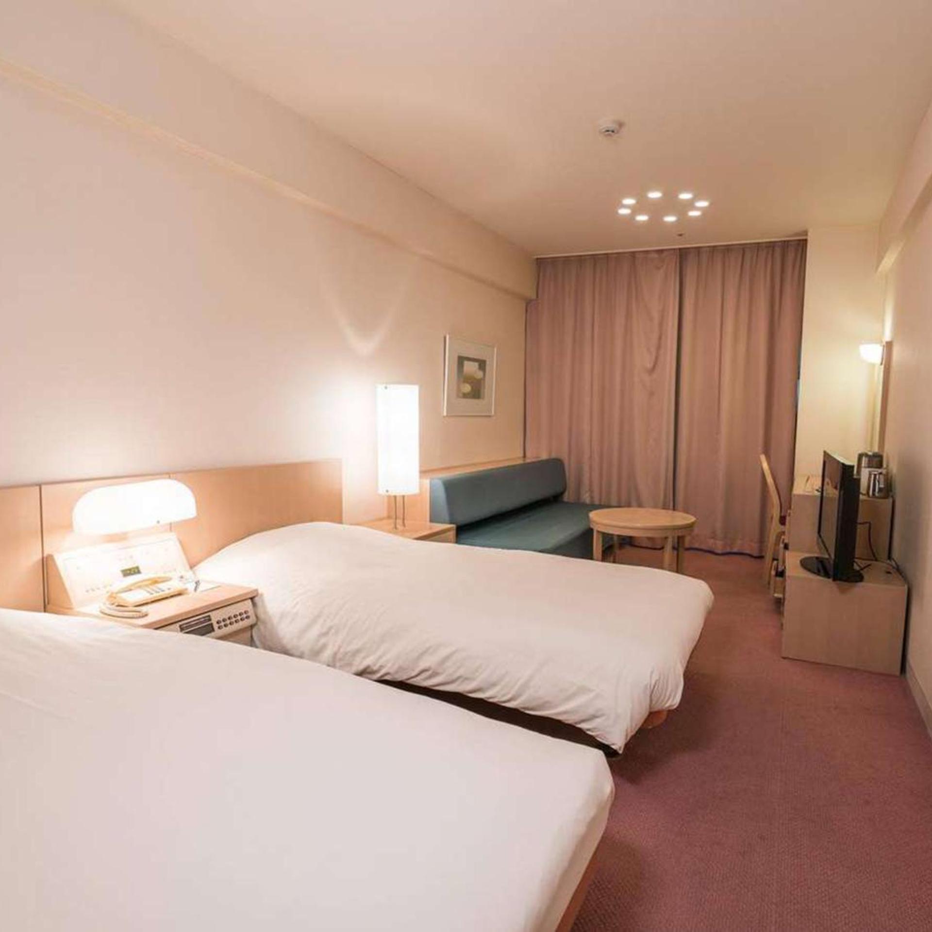 Room, Twin Beds, Slope View, Wing 4