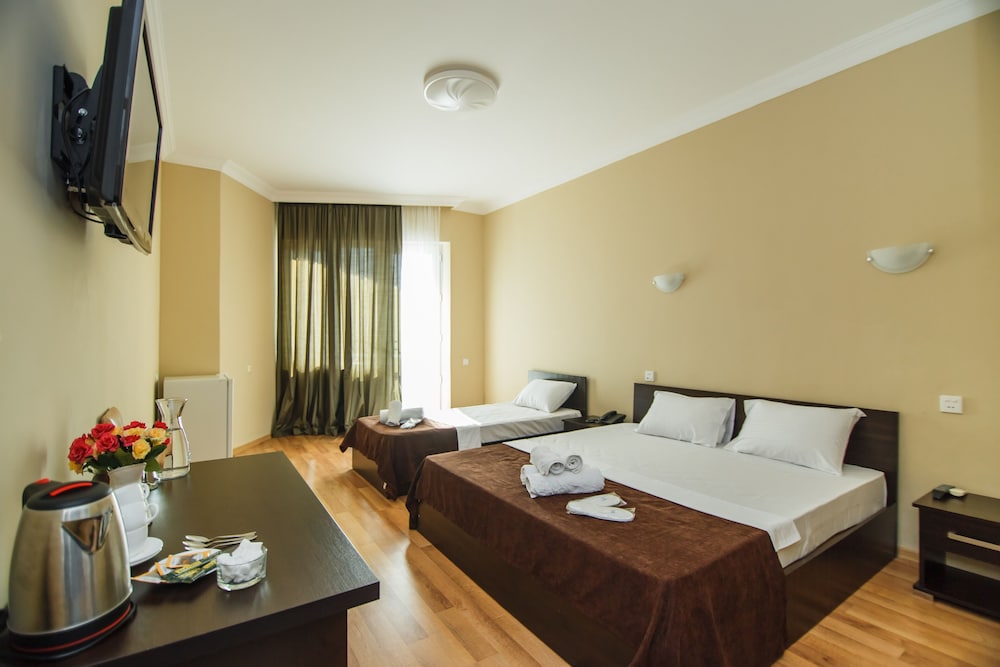 Hotel Egrisi 16/37