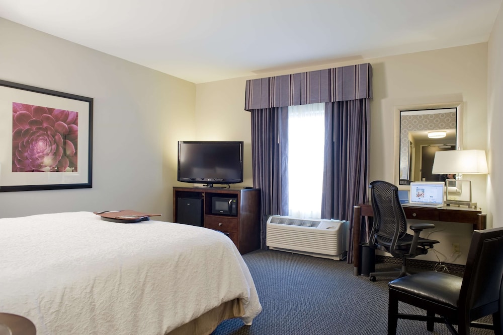 Hampton Inn and Suites Tupelo Barnes Crossing 20/50
