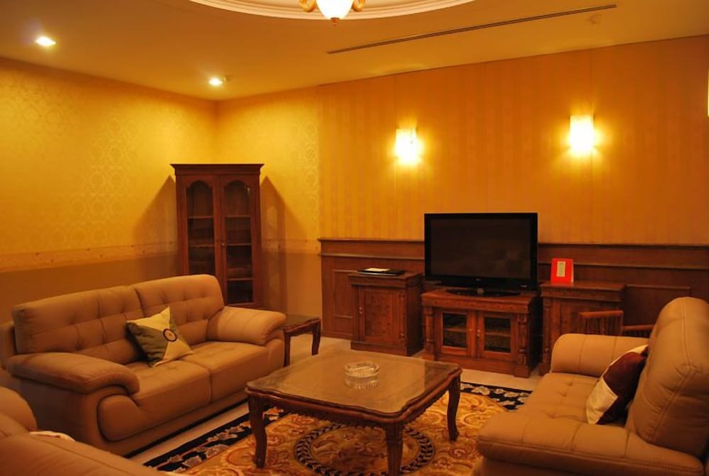 Mciti Suites 37/58