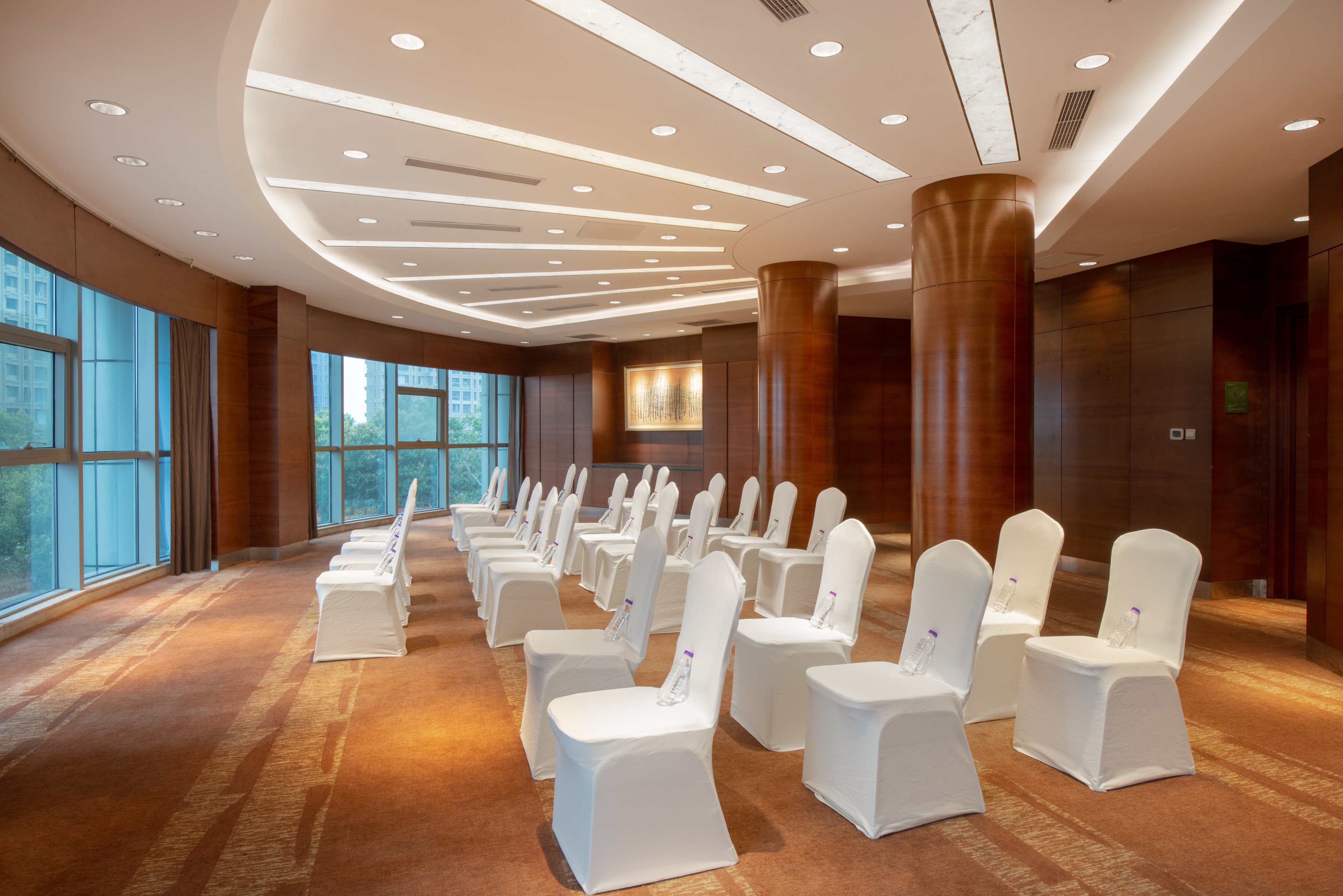 HOLIDAY INN SHAOXING 41/44