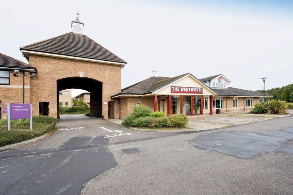 Premier Inn Sheffield/Barnsley (M1 Jct36) 48/51