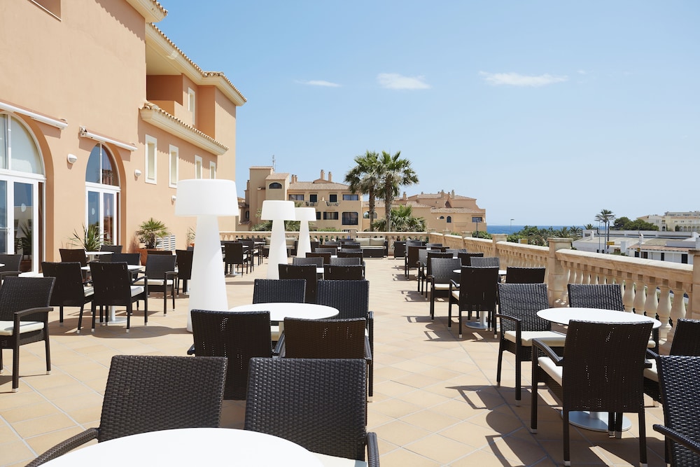Grupotel Macarella Suites and Spa 36/51