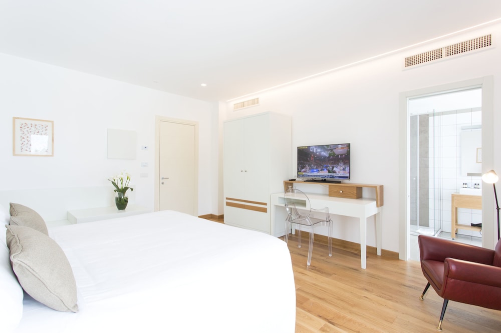 Villa Fiorella Art Hotel 20/80