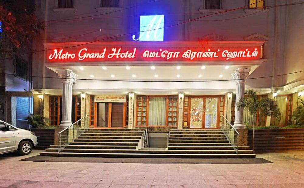 Metro Grand Hotel 5/42