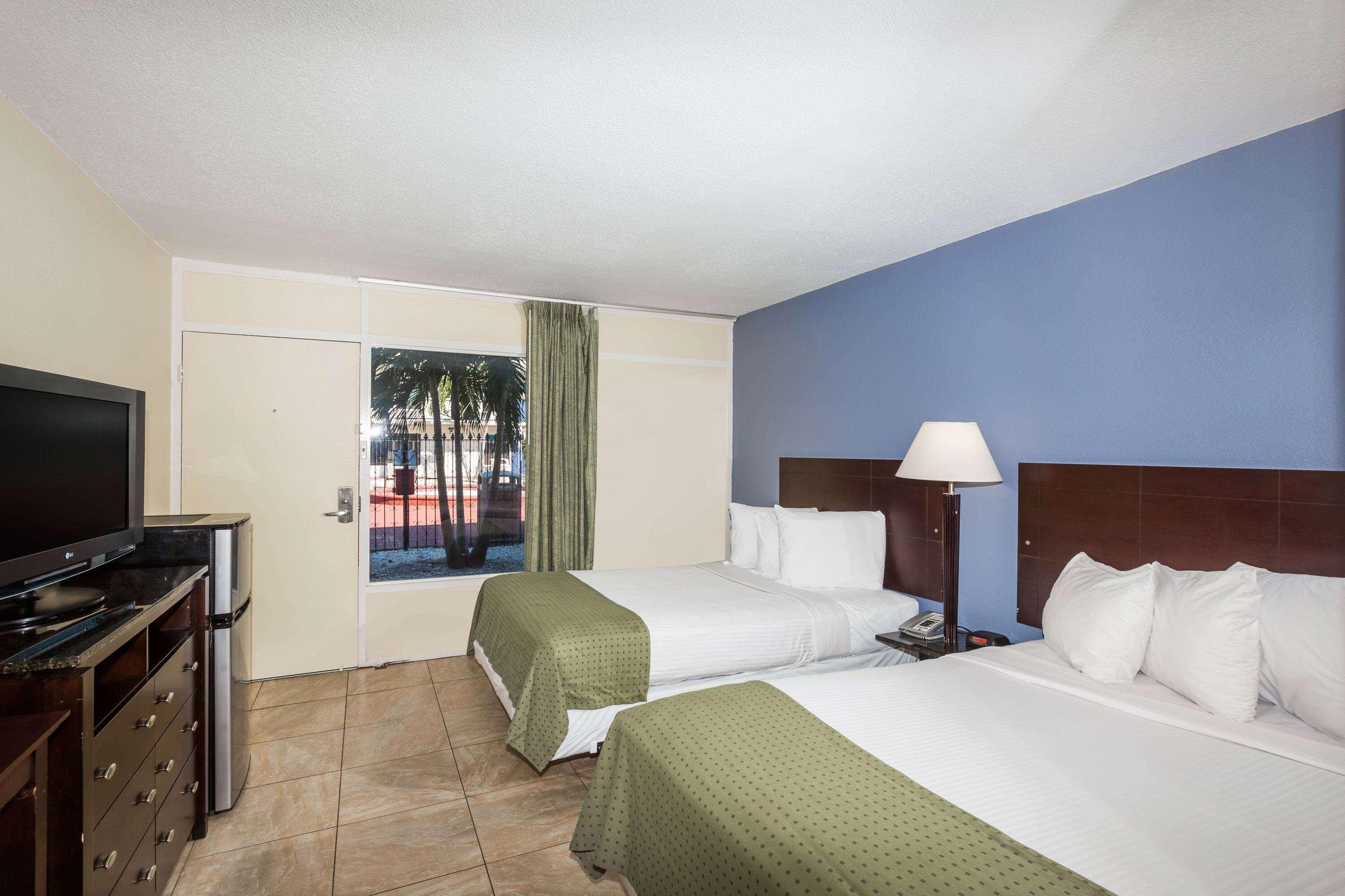Room, Quadruple, 2 Double Beds, Accessible