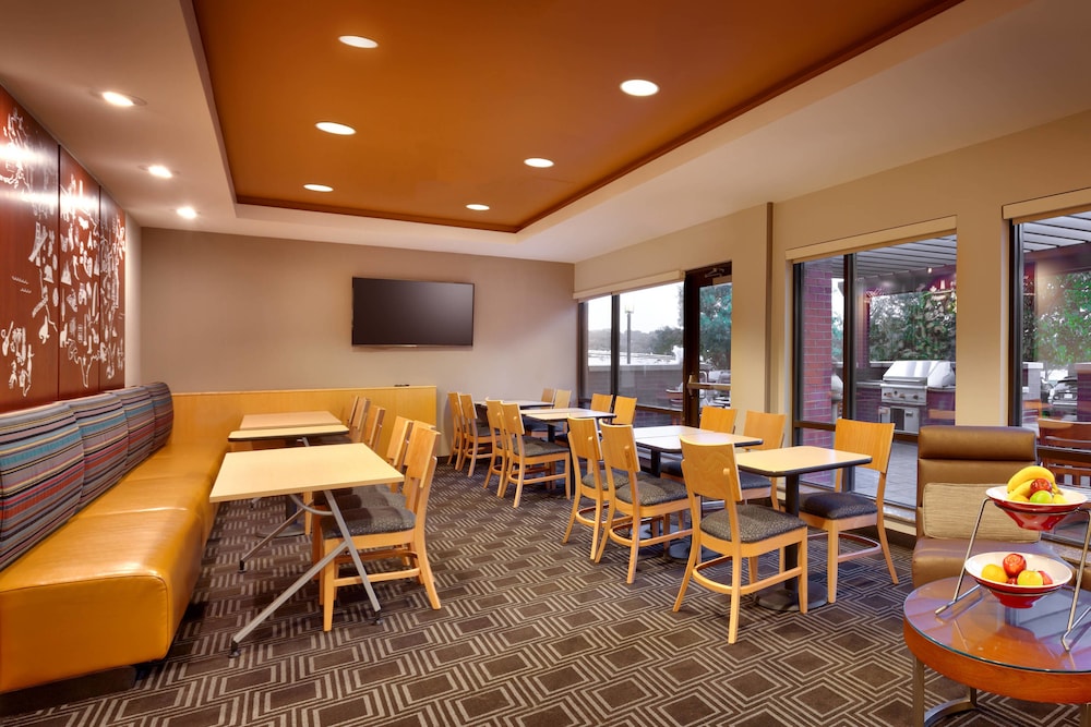 TownePlace Suites by Marriott Omaha West 25/34