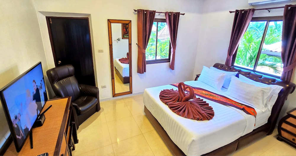 Hide Land Pattaya - Luxurious Tropical Villa 19/97