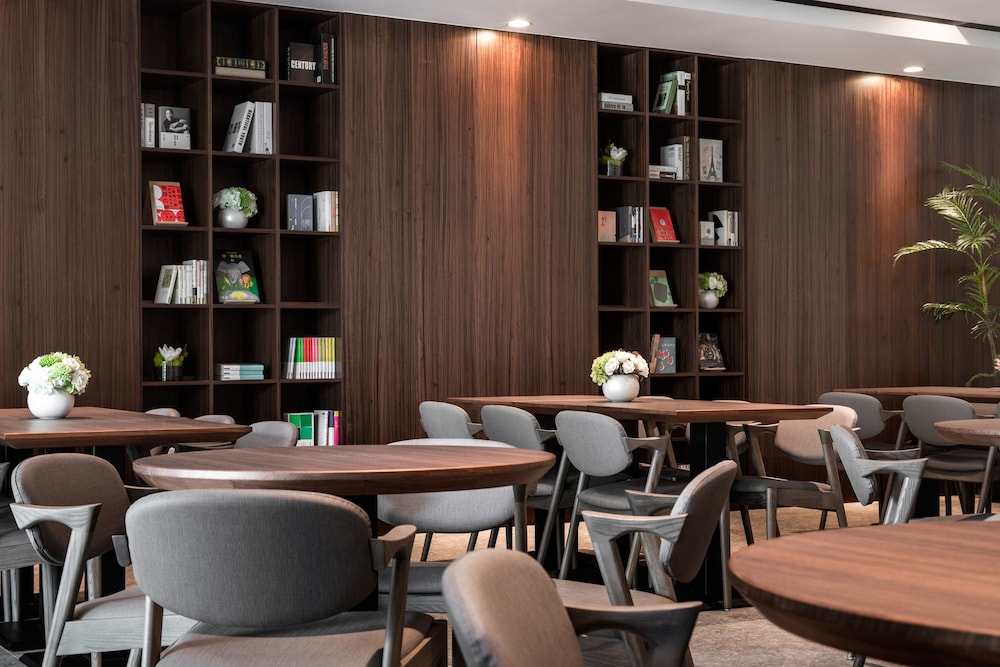 Lakeshore Hotel Yilan 38/46