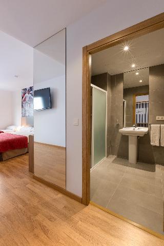 Iraipe Pamplona Hostal - Auto check-in 4/20