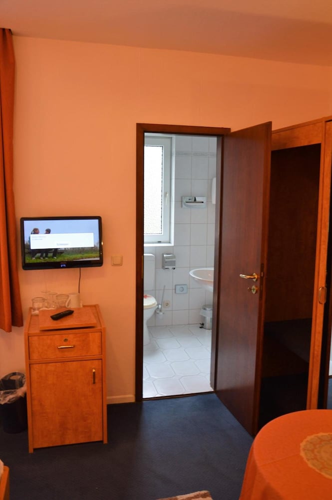 Steen S Hotel 23/36