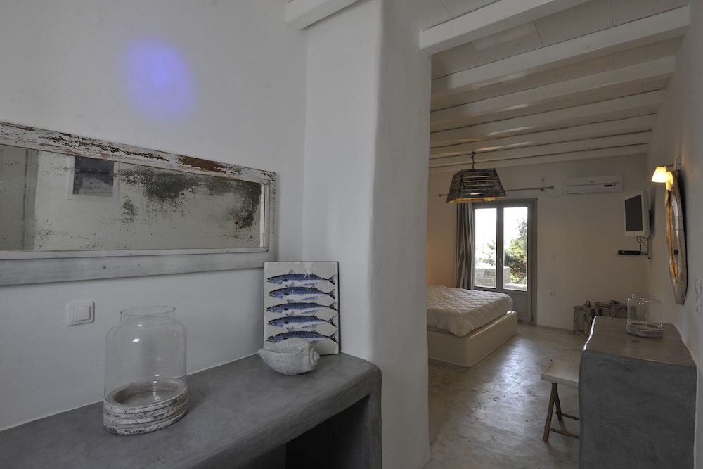 Anemoi Resort 50/50