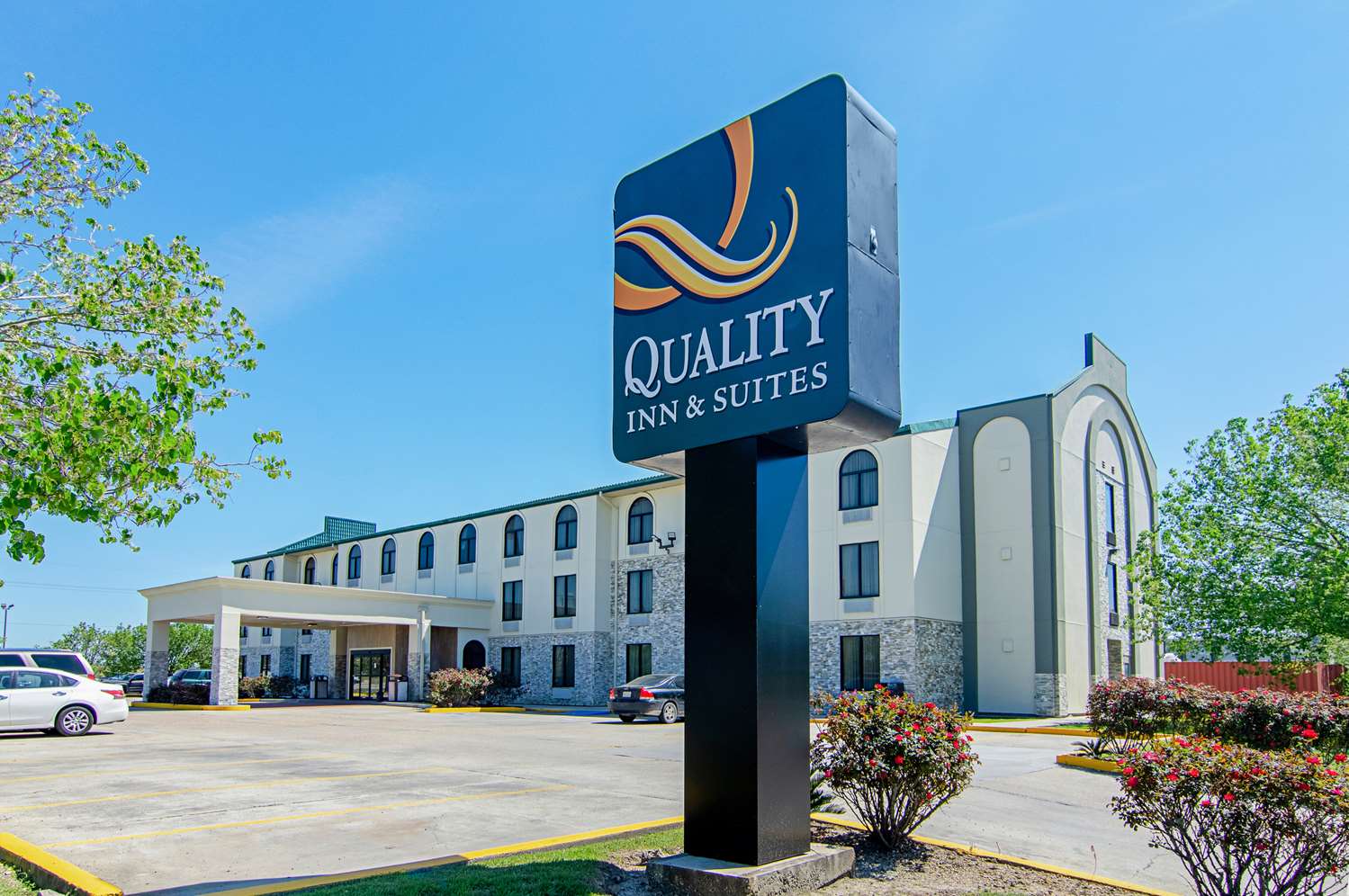 Quality Inn and Suites Near Tanger Outlet Mall 22/22