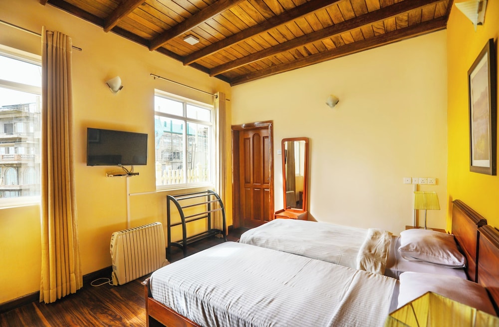 Yoho Villa Acacia 4/36