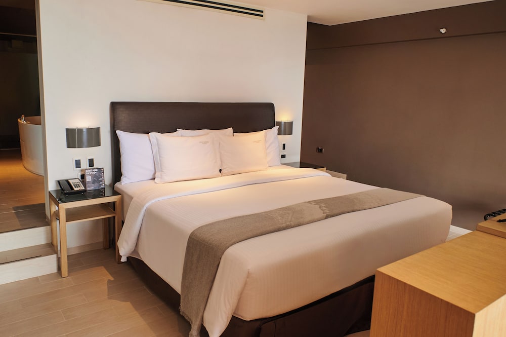 SPA, DELUXE, SUITE, KING BED