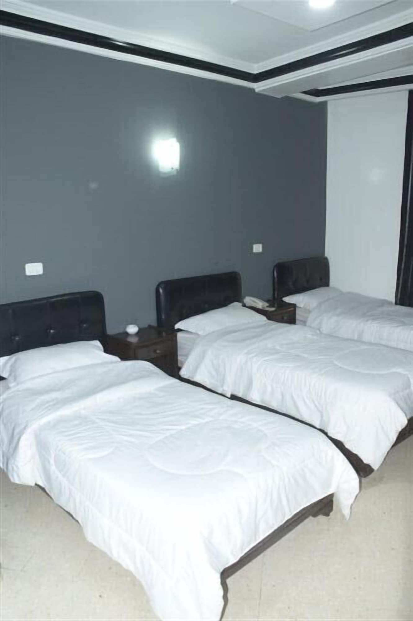 ROOM, TRIPLE