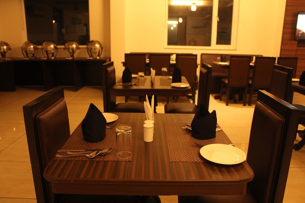 Hotel Holiday Hill 34/50