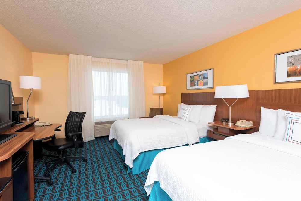 Room at Fairfield Inn Suites Chicago St Charles, ST CHARLES - IL