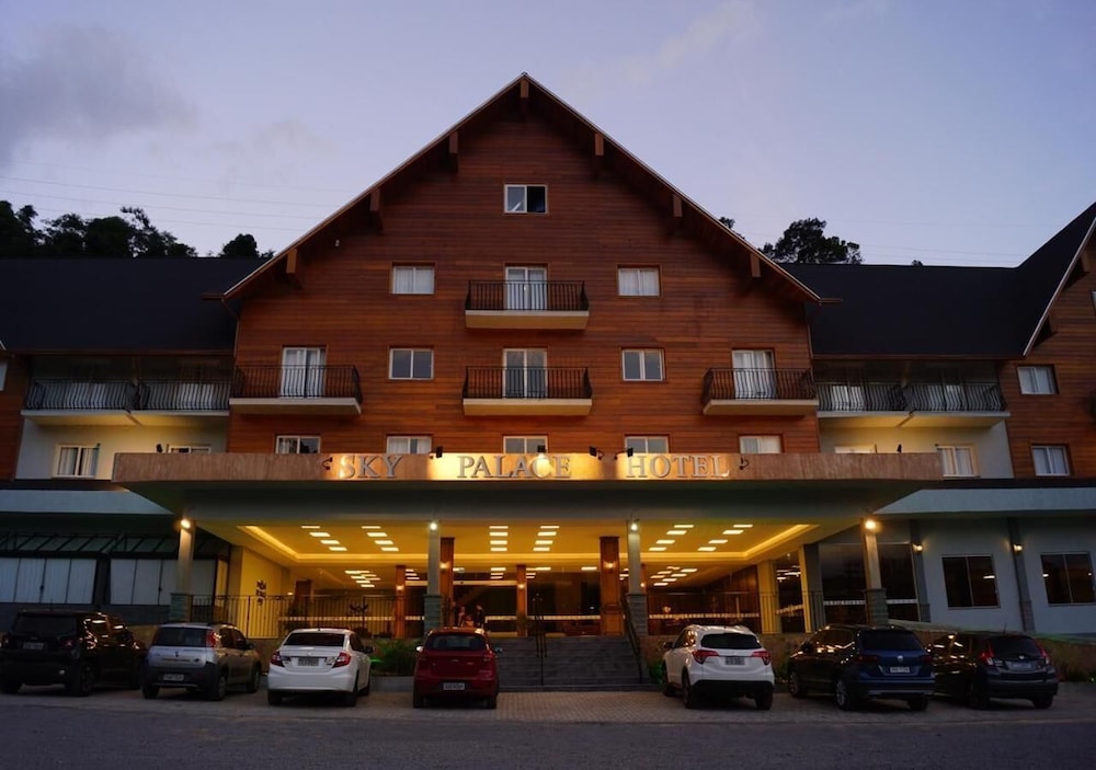 Sky Palace Hotel 2/42
