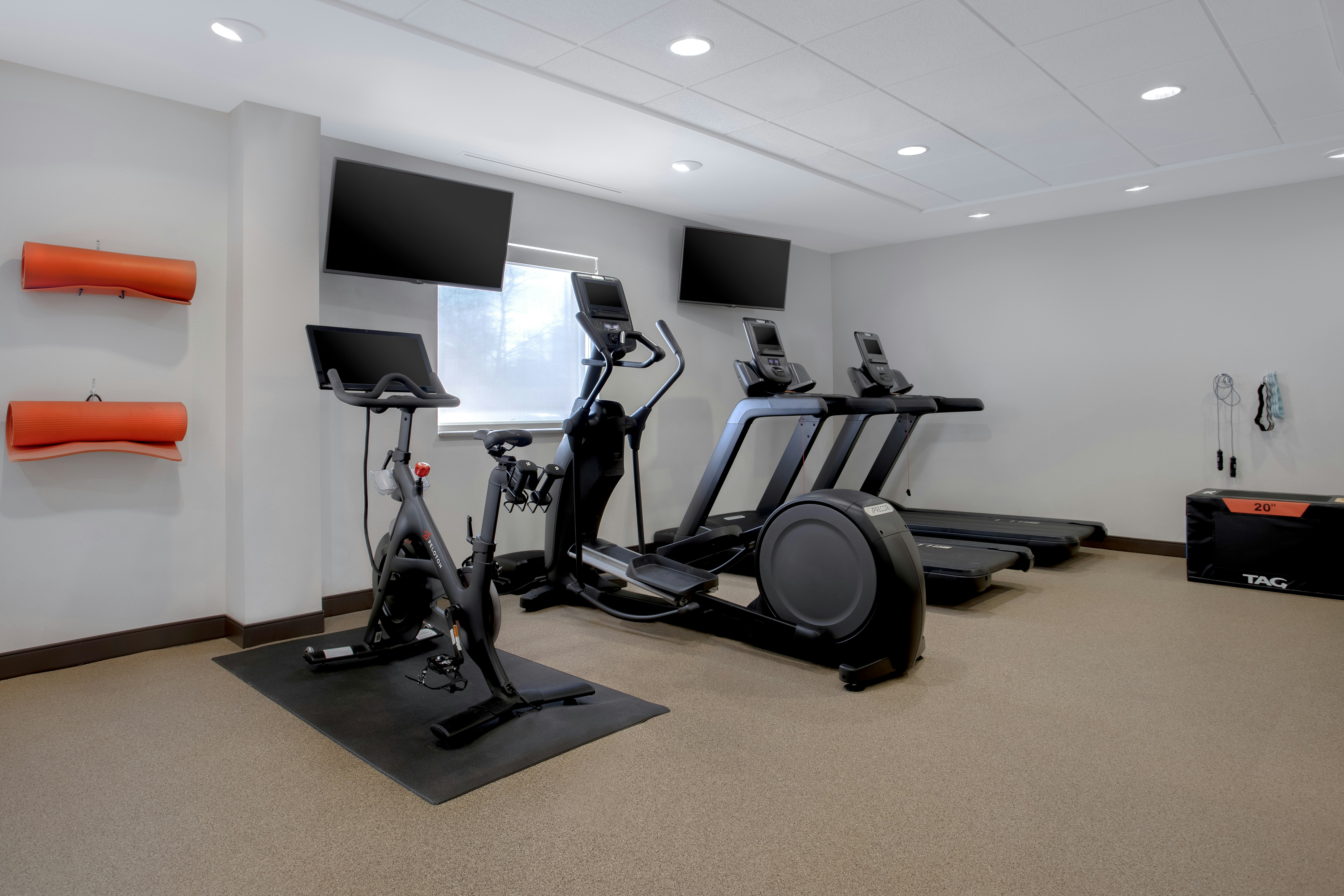 Home2 Suites by Hilton Omaha West, NE 12/23
