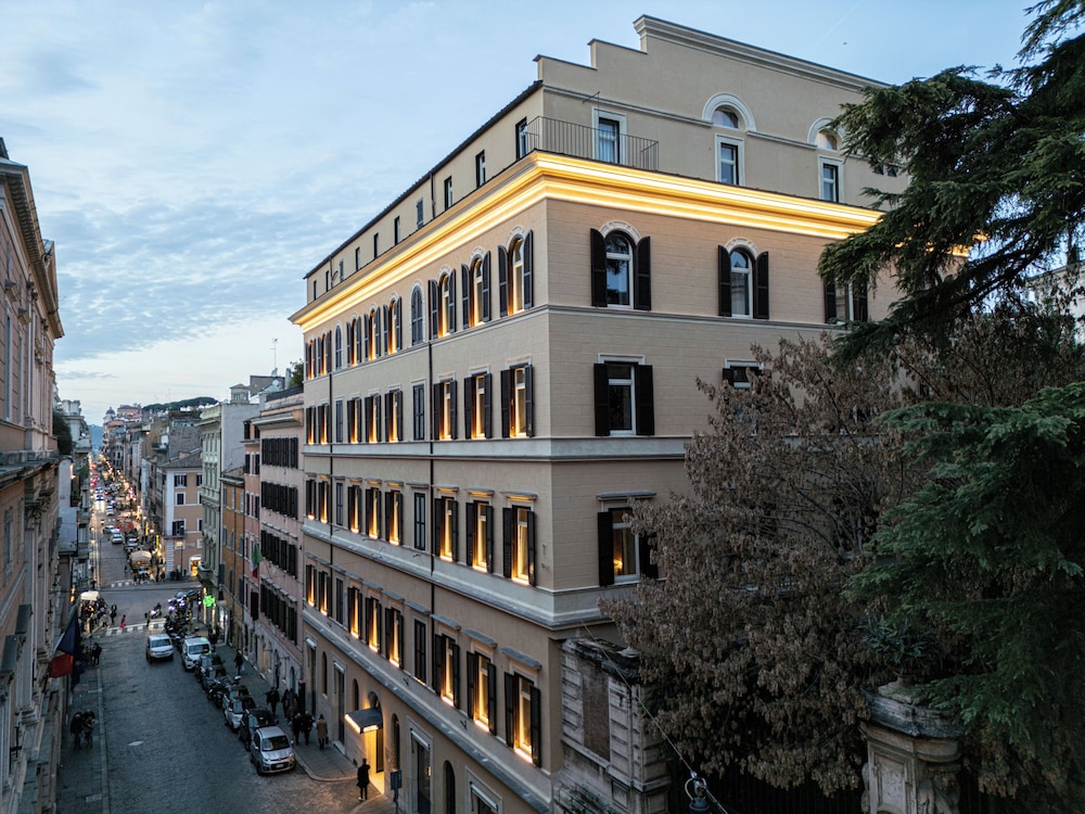 Palazzo 4 Fontane 12 in ROME