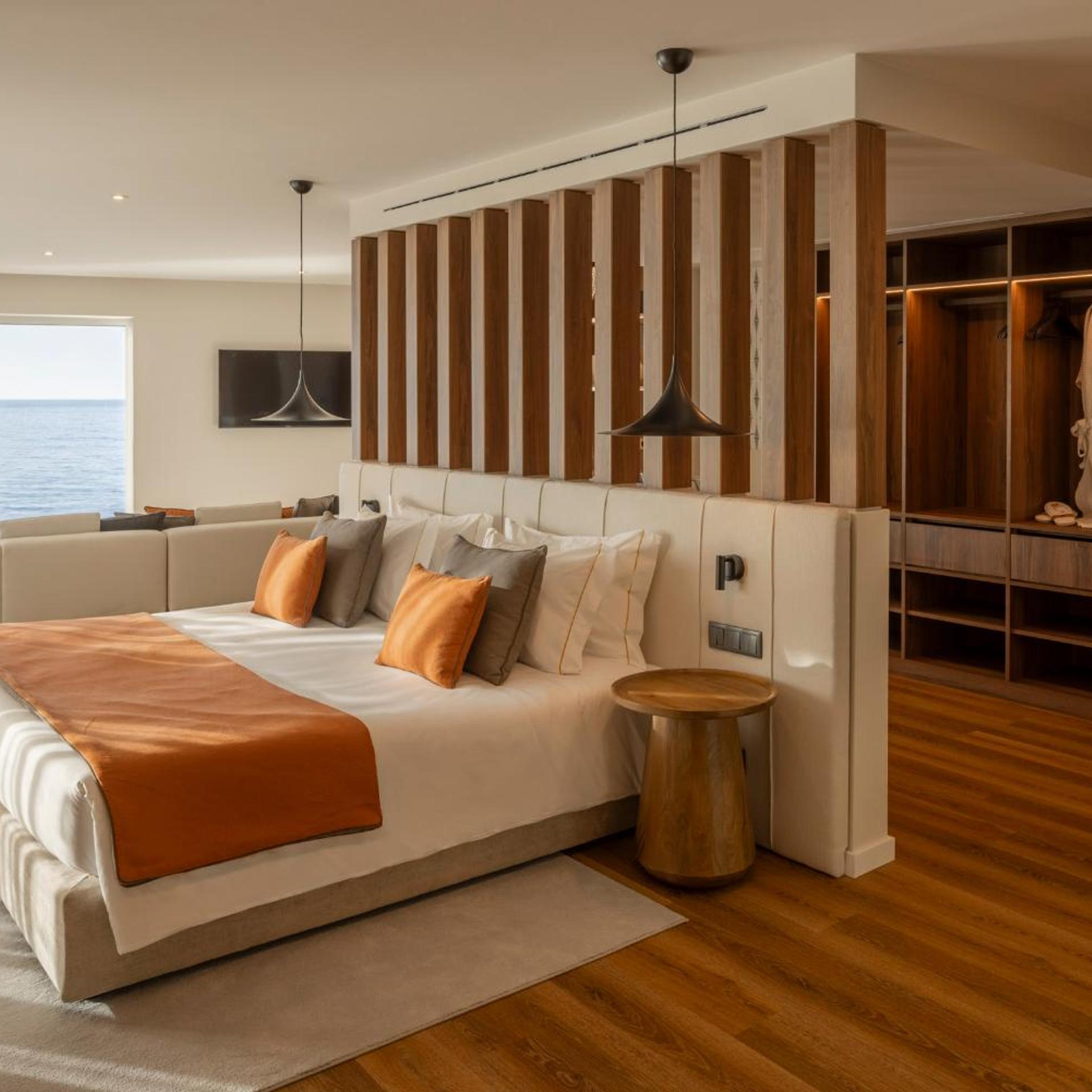Master, Suite
