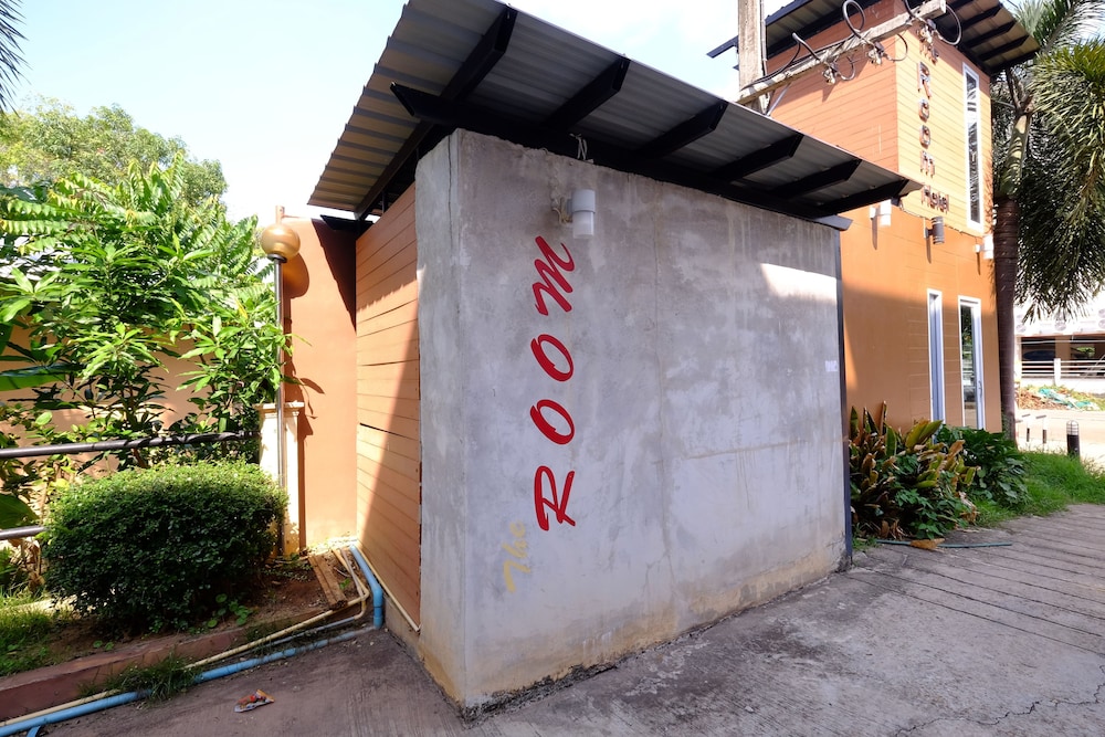 The Room Hotel 42/50