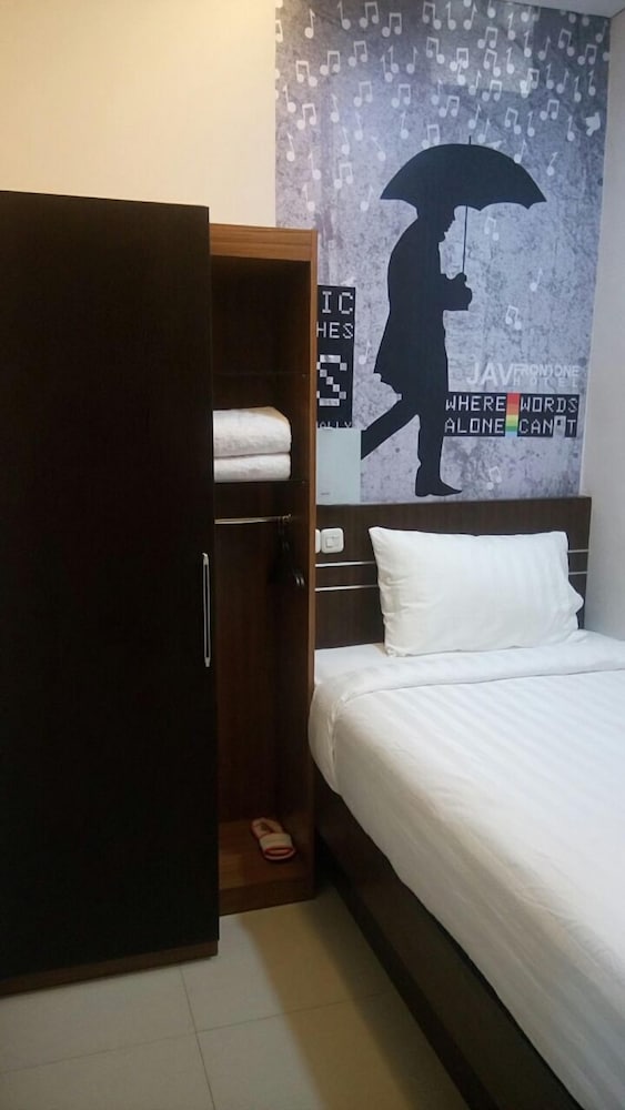 JNJ FRONT ONE HOTEL LAHAT 14/26