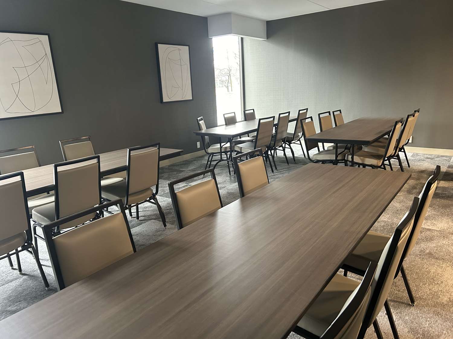 Best Western Plus Meadowlands 27/27