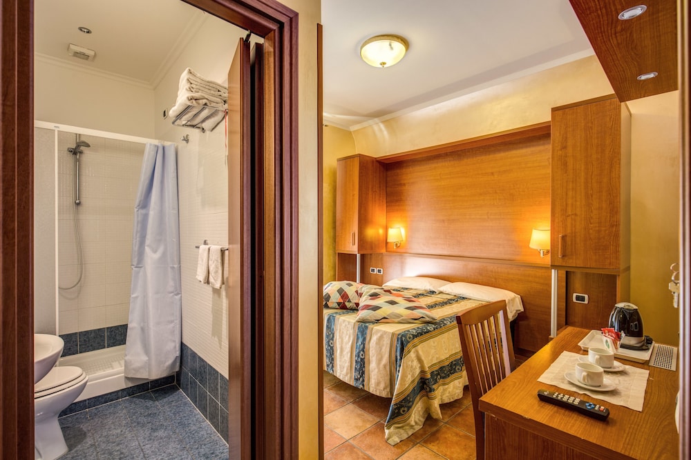 Hotel Maryelen 2 32/50