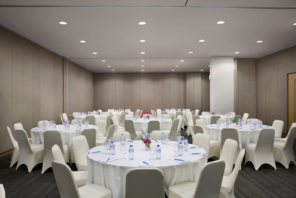 Batiqa Hotel Jababeka 53/60
