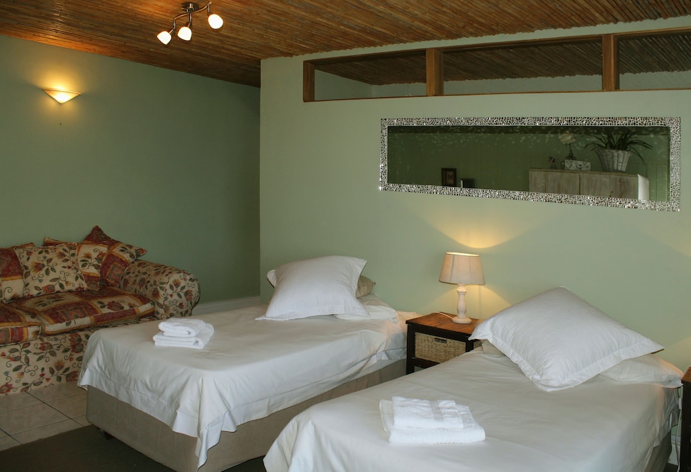 Bluebottle Guest House 7/50