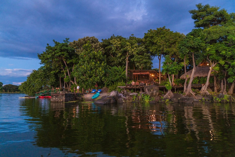 Jicaro Island Ecolodge 5/44