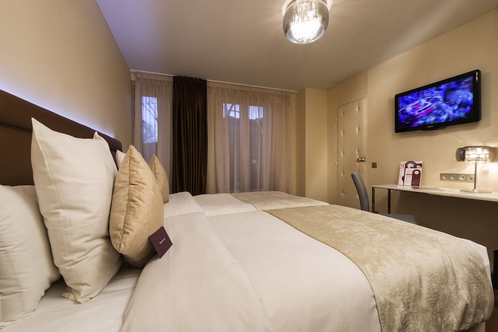 Mercure Paris Place d Italie 22/74