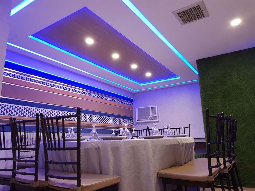 Star Plaza Hotel 44/54