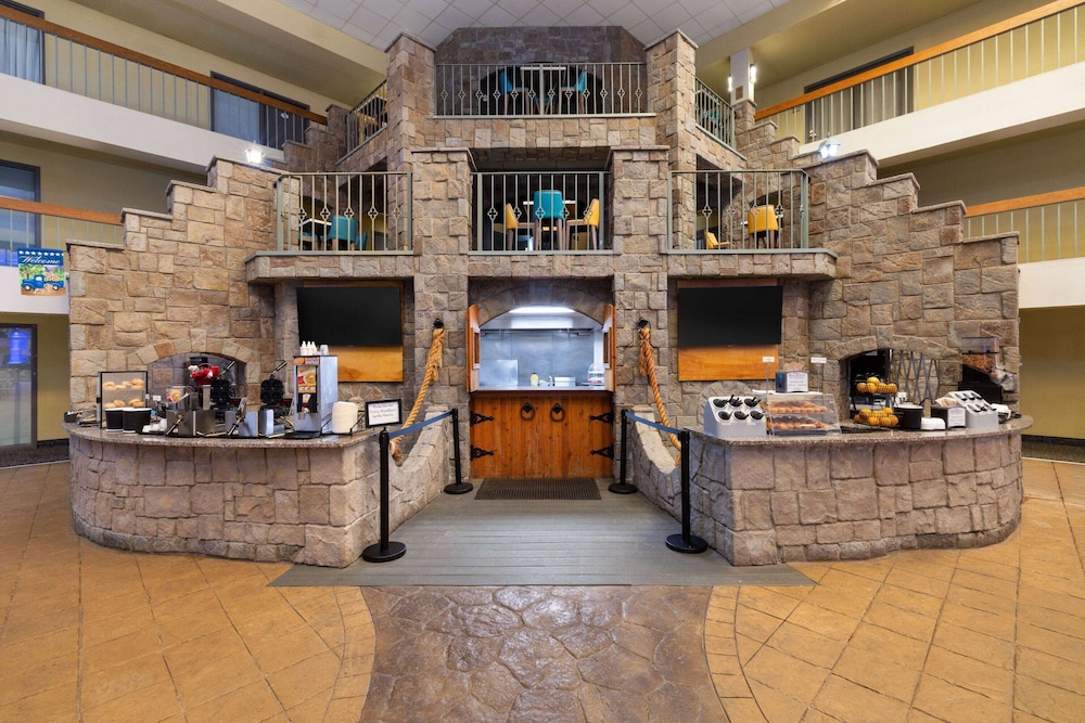 Baymont by Wyndham Shakopee 7/50