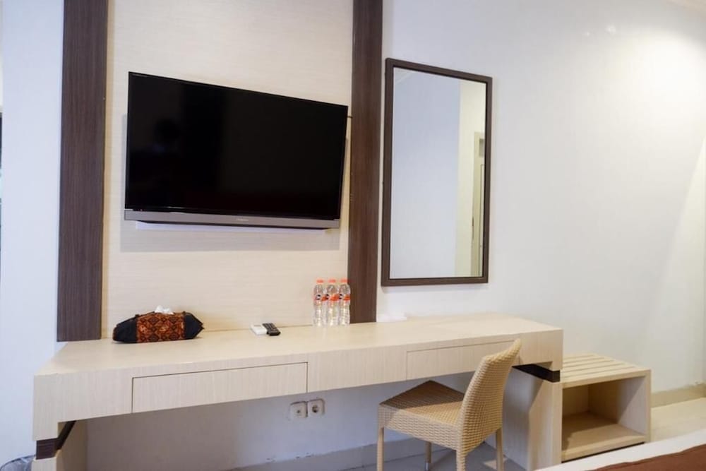 Dinasty Smart Hotel 58/66