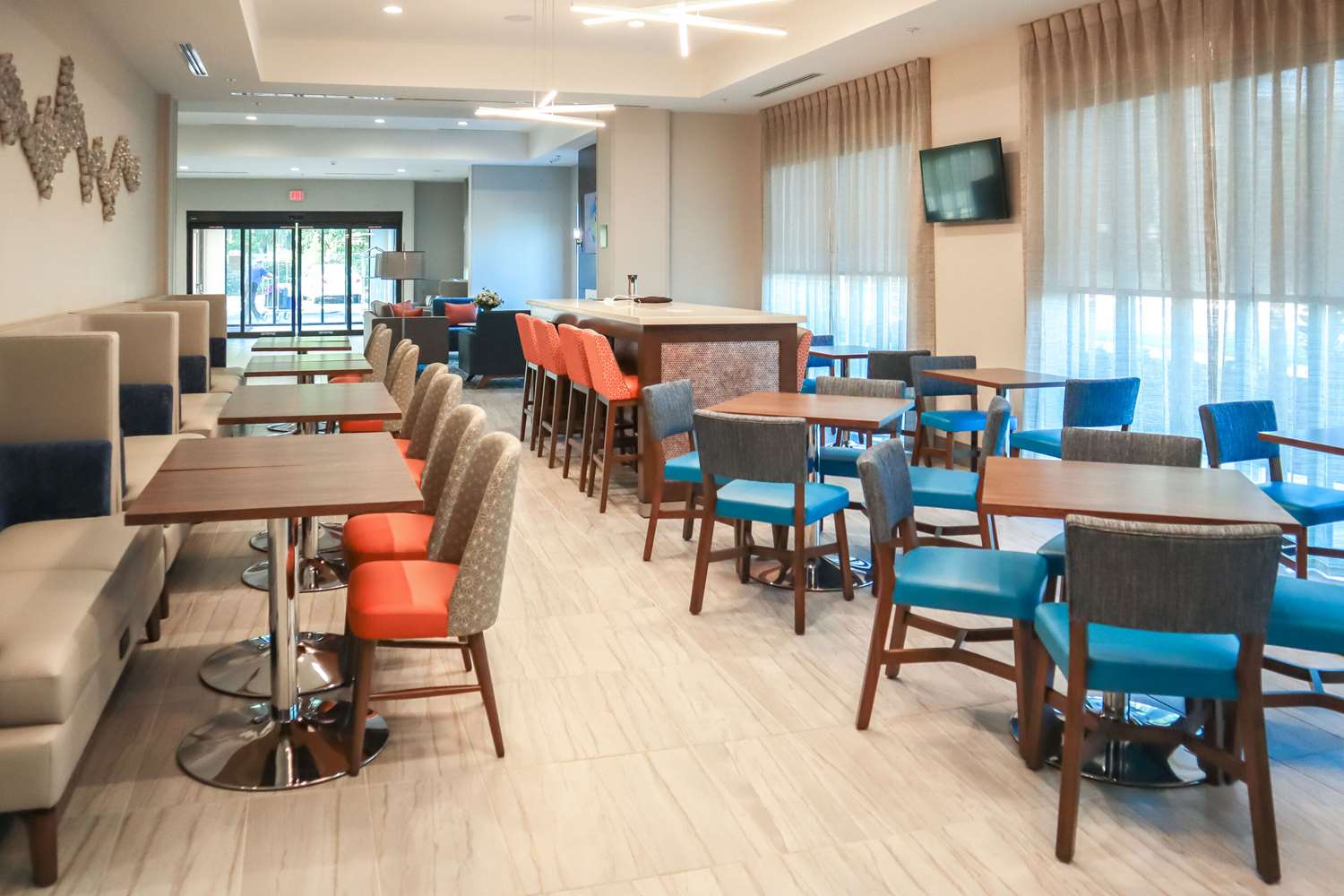 Comfort Suites Gainesville Near University 21/29