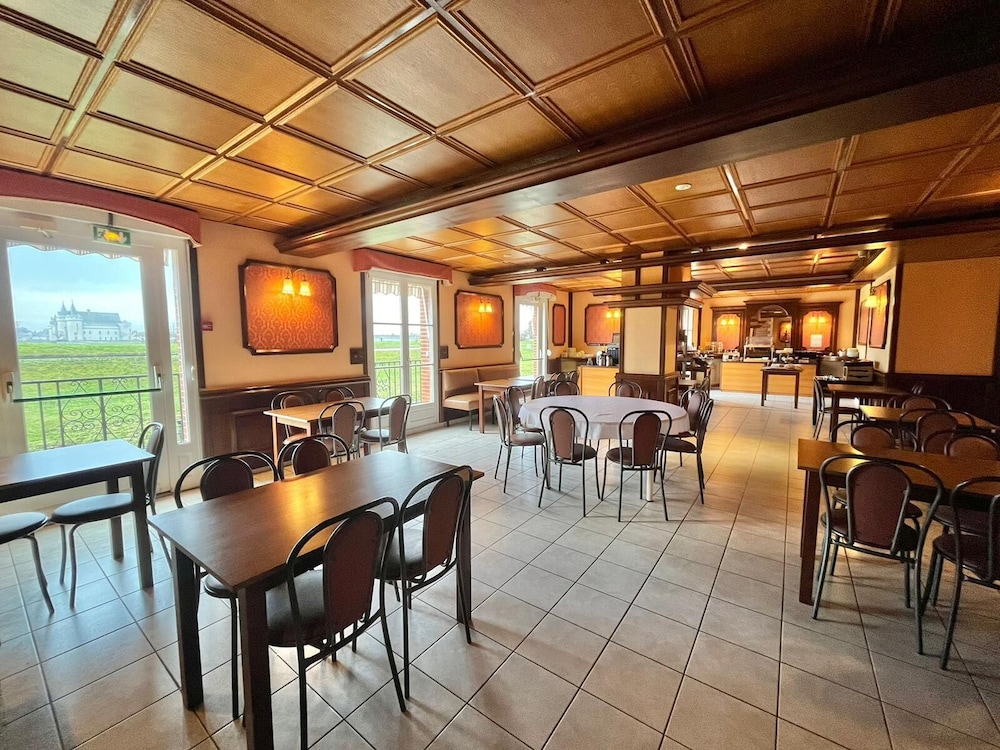 Logis Hotel Sully Le Château 28/49