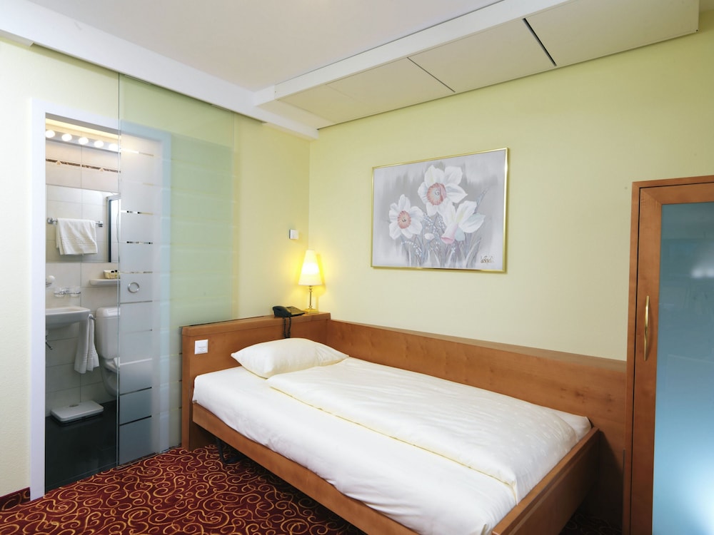 ECONOMY, SINGLE, SINGLE BED