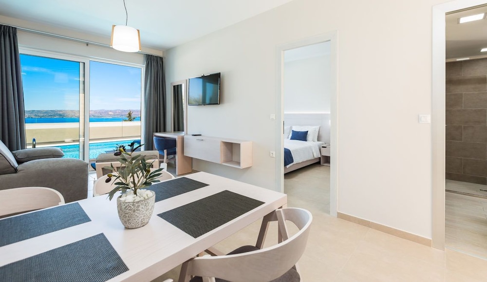 Sun & Sea Plus Resort 50/50