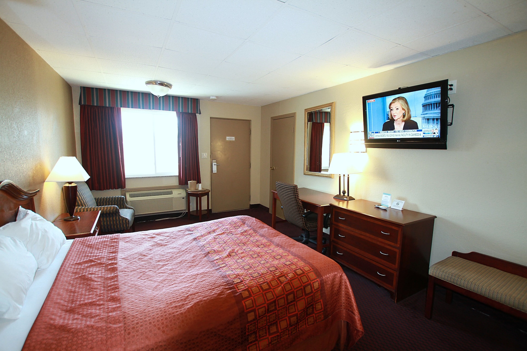 Efficiency, Superior, Queen Bed