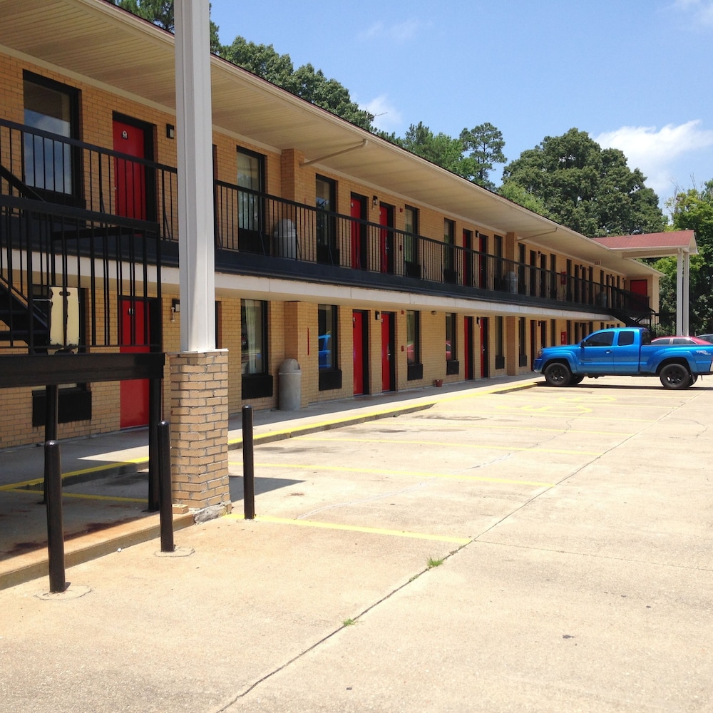 Knights Inn Elizabethtown 5/18